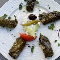 Korfu - Dolmadakia gefüllte Weinblätter mit Reis / Stuffed grape leaves with rice