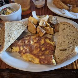 O'Toole's Restaurant & Pub - Brown omelet fried potatoes (called them hash browns) rye bread