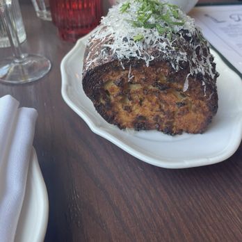 Donna's - Buttery garlic bread - Italian Near Me - Los Angeles, California