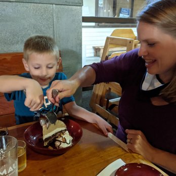 Maui Brewing - Ice cream cake!! - Brewpubs Near Me - Lahaina, Hawaii Maui Brewing - Ice cream cake!! - Brewpubs Near Me - Lahaina, Hawaii
