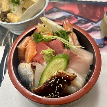 Toshi's - chirashi bowl - Sushi Bars Near Me - Beaverton, Oregon Toshi's - chirashi bowl - Sushi Bars Near Me - Beaverton, Oregon