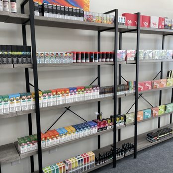 does family dollar sell vuse pods dollar general vuse pods FAQ  Ukura's Big Dollar Store  Vuse Original  Series 2.4% Nicotine Menthol Alto Pods, 2-camerecole