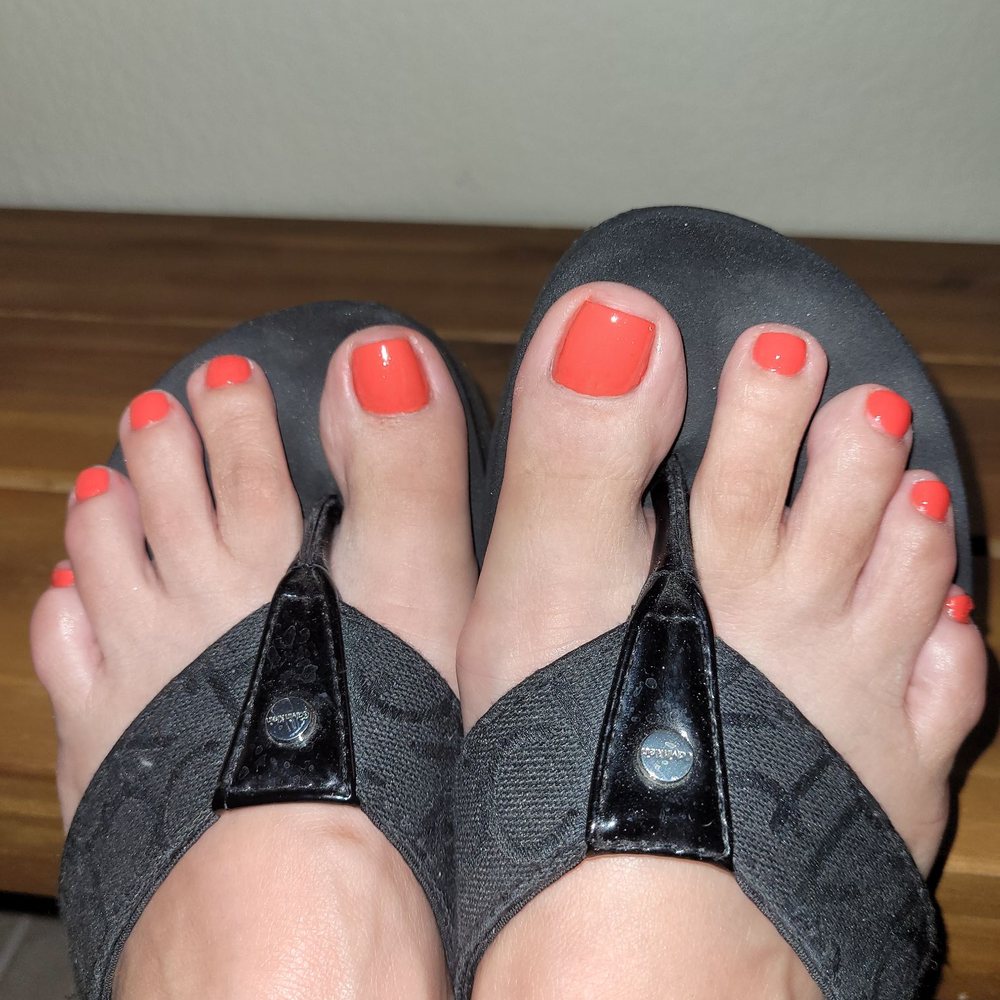 Pedi toes Pedi toes