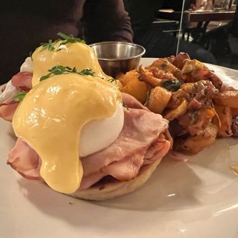 The Smith - The Smith Eggs Benedict - New American Near Me - New York, New York