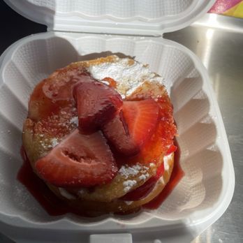 Tipsy Cheese - Berry filled grilled donut - Food Trucks Near Me Tipsy Cheese - Berry filled grilled donut - Food Trucks Near Me