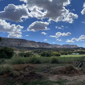Rock Stop - View from outside - Coffee & Tea Near Me - Orderville, Utah