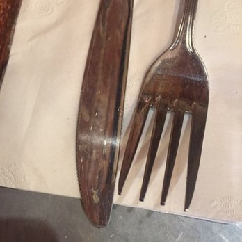 Zachary's Chicago Pizza - Not so clean silverware - Pizza Near Me - Berkeley, California Zachary's Chicago Pizza - Not so clean silverware - Pizza Near Me - Berkeley, California