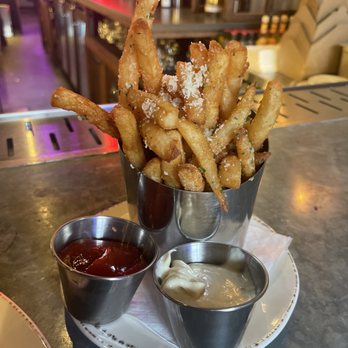 The Oakmont - Truffle Fries - American Near Me - Indianapolis, Indiana The Oakmont - Truffle Fries - American Near Me - Indianapolis, Indiana