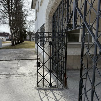 KZ-Gedenkstätte Dachau - front gate - Museums Near Me - Dachau, BY
