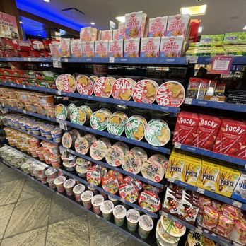 Lawson Station - Convenience Stores Near Me - Honolulu, Hawaii