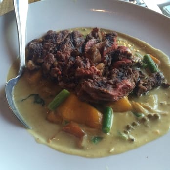 Kinnara Thai - Rib eye in pumpkin curry sauce - Thai Near Me - Van Nuys, California