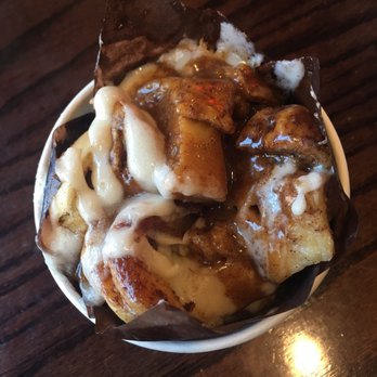 Auntie Anne's - Center of the roll - Fast Food Near Me - New York, New York