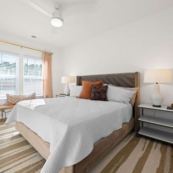 Oak Lake Townhomes - Apartments Near Me - Charlotte, North Carolina Oak Lake Townhomes - Apartments Near Me - Charlotte, North Carolina