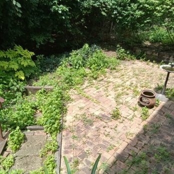 Warrens Landscaping - a brick patio with a fire pit - Landscaping Near Me - Milford, Ohio Warrens Landscaping - a brick patio with a fire pit - Landscaping Near Me - Milford, Ohio