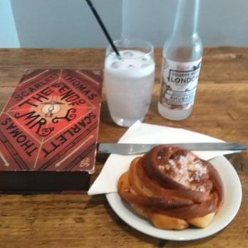 Under Pressure Espresso - A Scandinavian cinnamon bun with rhubarb soda (and the booj from yelp book club that I am about to start!) - Coffee & Tea Near Me - Sutton Coldfield, XWM