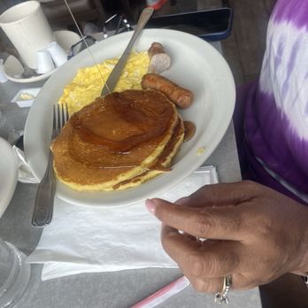 Nautilus Diner - Diners Near Me - Lutherville Timonium, Maryland