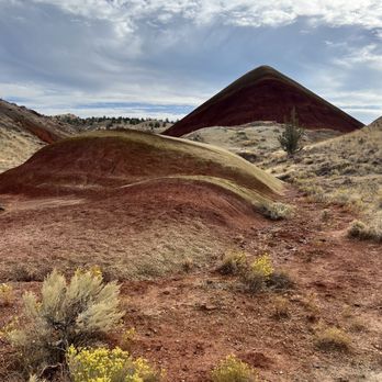 John Day Fossil Beds National Monument - Painted Hills Unit - Red Hill - Hiking Near Me - Mitchell, Oregon John Day Fossil Beds National Monument - Painted Hills Unit - Red Hill - Hiking Near Me - Mitchell, Oregon