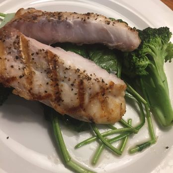 Burtons Grill & Bar - Broiled Mahi. Veggies. 6 oz serving. - New American Near Me - Boca Raton, Florida
