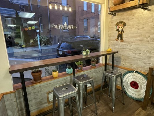 Momma's Tacos by null