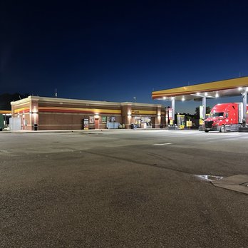 Love's Travel Stop - a gas station at night - Gas Stations Near Me - Jacksonville, Florida