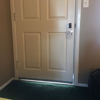 Ski Lift Lodge & Cabins - Sunlight around door. - Lounges Near Me - Flagstaff, Arizona Ski Lift Lodge & Cabins - Sunlight around door. - Lounges Near Me - Flagstaff, Arizona