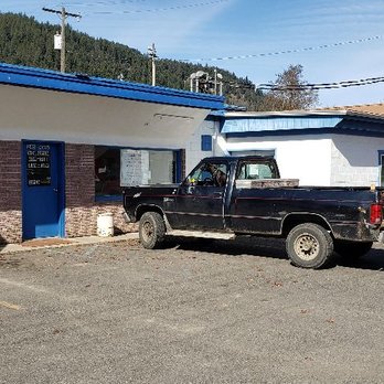 Ranch House - The laundromat where our business is located just inside. - Sewing & Alterations Near Me Ranch House - The laundromat where our business is located just inside. - Sewing & Alterations Near Me