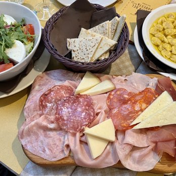 Osteria del Podestà - Insalata di Buffala, Mixed Meats/Cheese, Tortellini in Brodo - Italian Near Me - Bologna, BO Osteria del Podestà - Insalata di Buffala, Mixed Meats/Cheese, Tortellini in Brodo - Italian Near Me - Bologna, BO