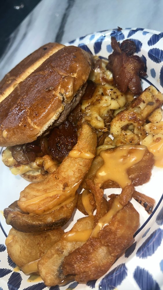 CHRISTINA’S PATIO AND GRILL Updated June 2024 19 Photos 114 N