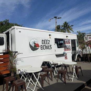 Deez Bowls - Food Trucks Near Me - Kahuku, Hawaii
