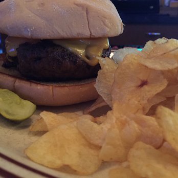 Jerzy’s Eagle Crest Bar - Cheeseburger - Dive Bars Near Me - Madison, Wisconsin