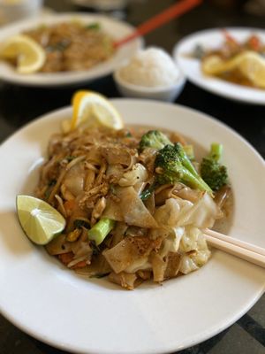 TUK TUK THAI CAFE - 341 Photos & 880 Reviews - 5517 Manchaca Rd, Austin