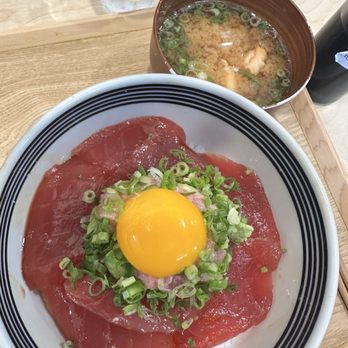 Totoya - Maguro don with salmon miso soup - Japanese Near Me - Honolulu, Hawaii Totoya - Maguro don with salmon miso soup - Japanese Near Me - Honolulu, Hawaii