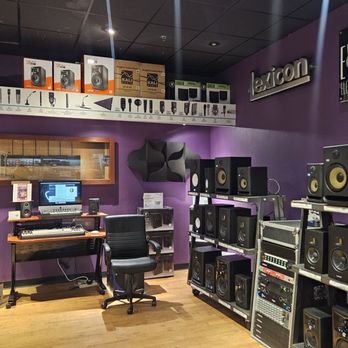 Guitar Center - Musical Instruments & Teachers Near Me - Phoenix, Arizona