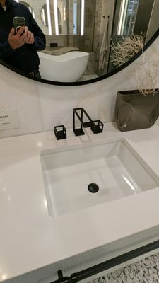 Kohler Design Center by null