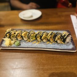 Maki Sushi Bar & Grill - Crab Rangoon Roll