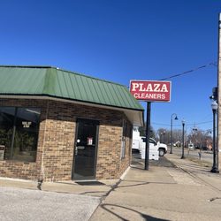 Plaza Cleaners - Outside Marker
