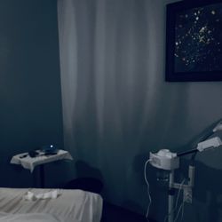 Trio Salon - Facial room. Very clean, comfortable, very congenial, stylish, magical and reasonably priced.