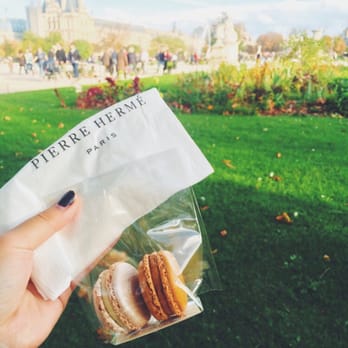 Pierre Hermé - Truffle & salted caramel in Jardin des Tuileries - Patisserie/Cake Shop Near Me - Paris, 75 Pierre Hermé - Truffle & salted caramel in Jardin des Tuileries - Patisserie/Cake Shop Near Me - Paris, 75