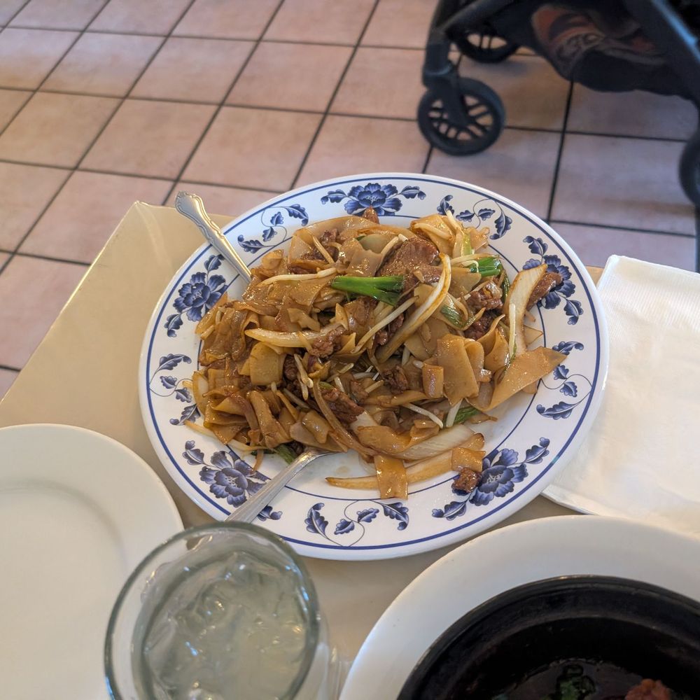 Nam Phuong - Beef stir fried noodle - Vietnamese Near Me - Philadelphia, Pennsylvania