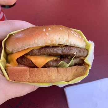 Dave's Burgers - Double cheeseburger - Burgers Near Me - Long Beach, California Dave's Burgers - Double cheeseburger - Burgers Near Me - Long Beach, California
