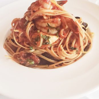 Al Porto - Linguine Pescatore - Italian Near Me - Vancouver, British Columbia