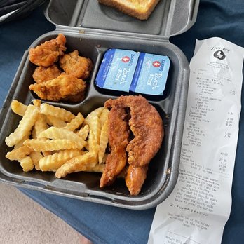 Zaxbys - Chicken Wings Near Me - Woodstock, Georgia