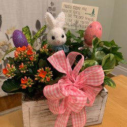 Evergreen Floral - Flower arrangement