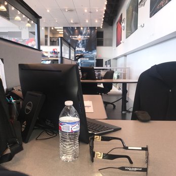 Larry Roesch Chrysler Jeep Dodge RAM - Car Dealers Near Me - Elmhurst, Illinois