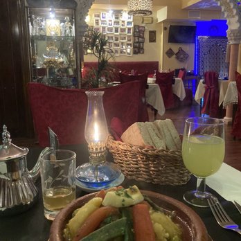 Arrayanes - Lamb and veggie tajin, house lemonade, Moroccan tea - Middle Eastern Near Me - Granada, GR