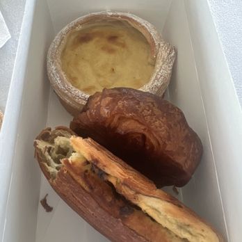 Guillotine Bakery - Bakeries Near Me - Chicago, Illinois