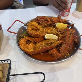 Robot Boil House - Lobster - Seafood Near Me - Toronto, Ontario