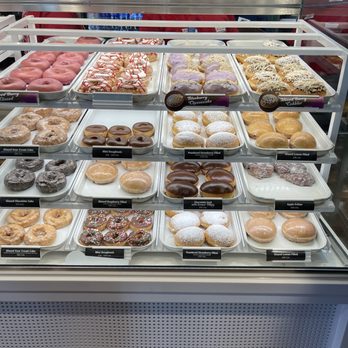 Krispy Kreme - Glass counter of room temperature donuts - Donuts Near Me - South Pasadena, California Krispy Kreme - Glass counter of room temperature donuts - Donuts Near Me - South Pasadena, California