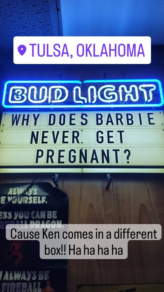 TOWN PUMP LOUNGE Updated September 2024 13 Reviews 4960D S 83rd E