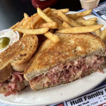 Ryan’s Place - Rueben - American Near Me - Canterbury, Connecticut
